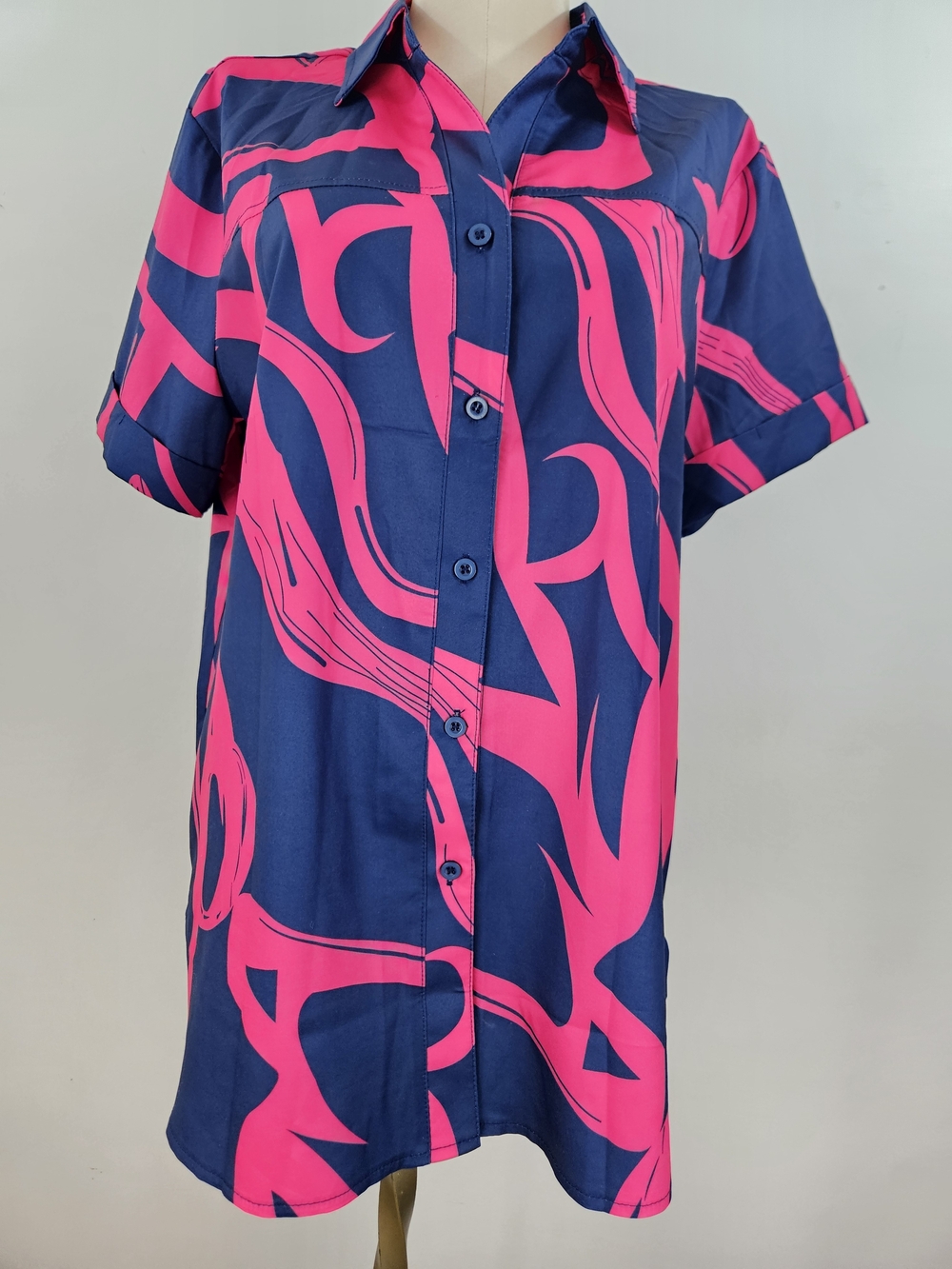 Rapbin Women's Navy and Hot Pink Printed Button-Up Shirt Size Medium - Picture 2 of 7